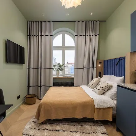 Premium Design Studio Top Location Fast Wifi