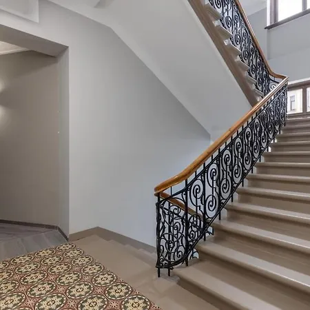 Premium Design Studio Top Location Fast Wifi Riga
