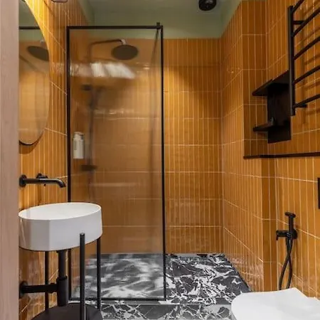 Premium Design Studio Top Location Fast Wifi Riga