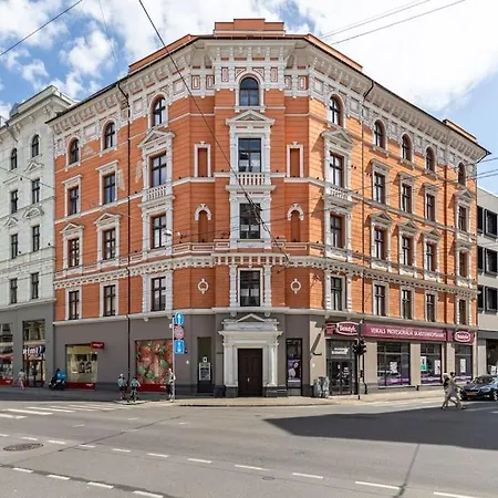 Premium Design Studio Top Location Fast Wifi Апартаменты