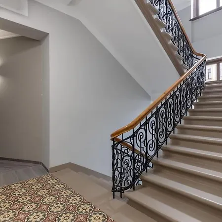 Premium Design Studio Top Location Fast Wifi Riga